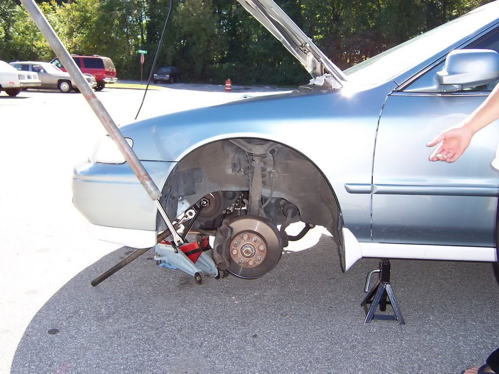 Name:  CrankshaftPulleyBoltRemoval1.jpg
Views: 2028
Size:  153.6 KB