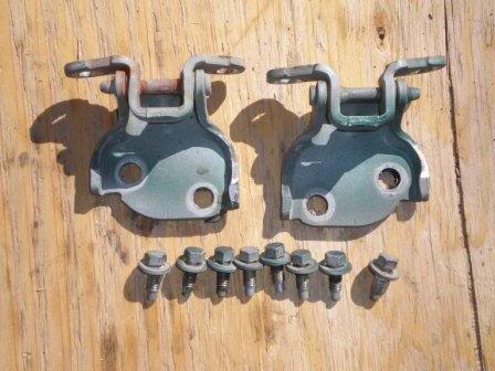 Name:  FrontPassengerDoorHinges.jpg
Views: 293
Size:  37.2 KB